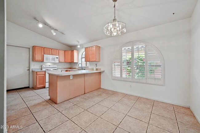 Building Photo - 9312 E Pampa Ave