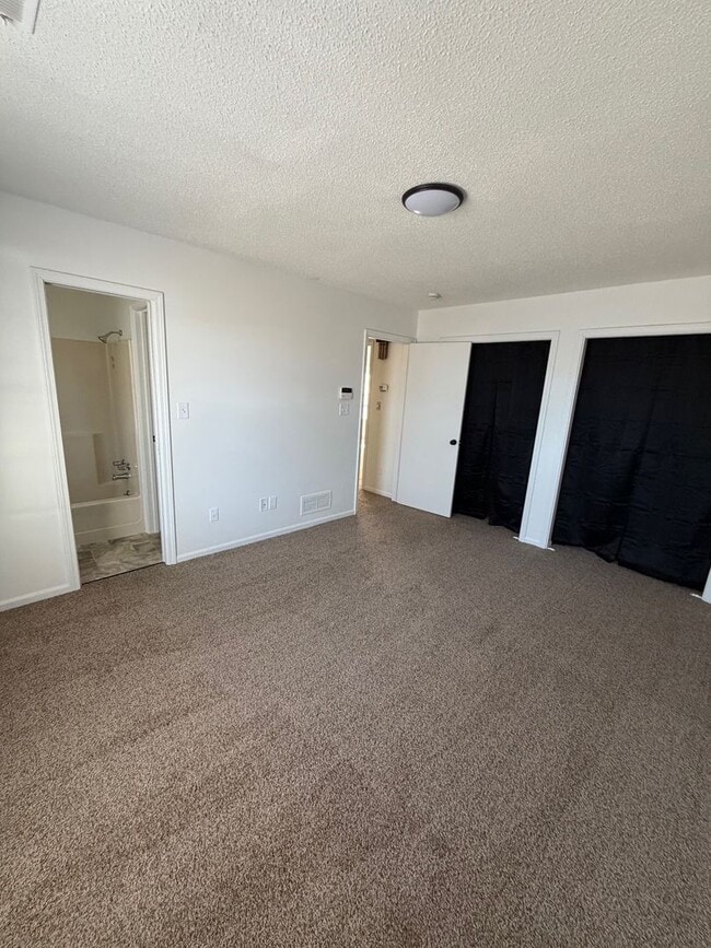Building Photo - Newly Remodeled 2 Bed 1 Bath home in Independence