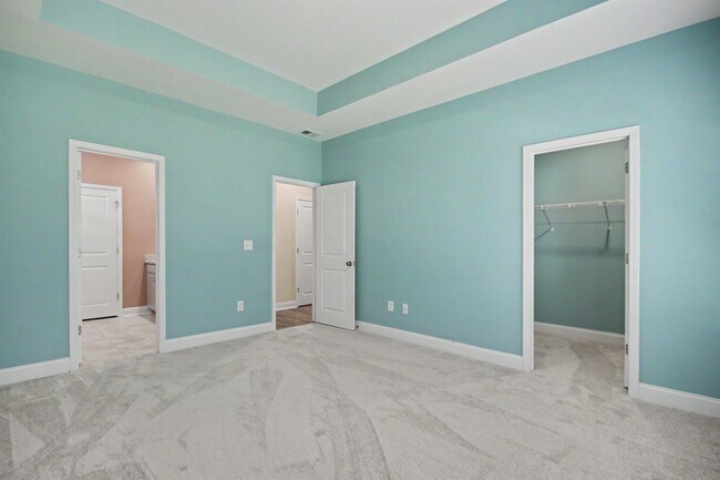 Building Photo - 2223 Blue Crane Cir