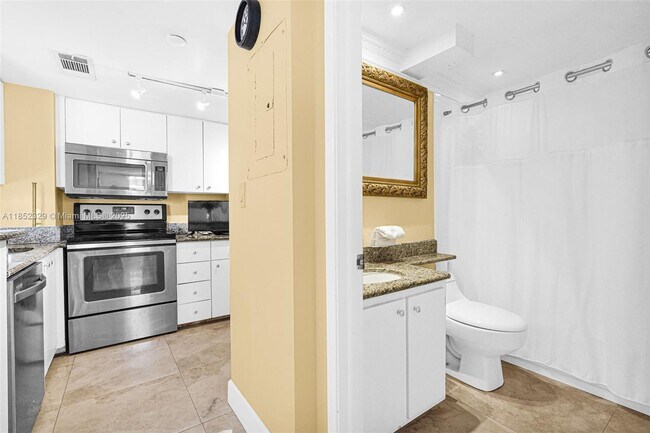 Building Photo - 770 Claughton Island Dr