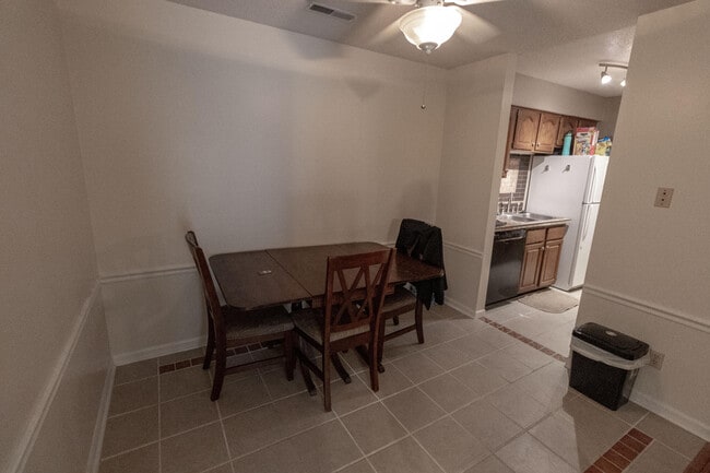 Building Photo - 106 Grn Mdws Rd