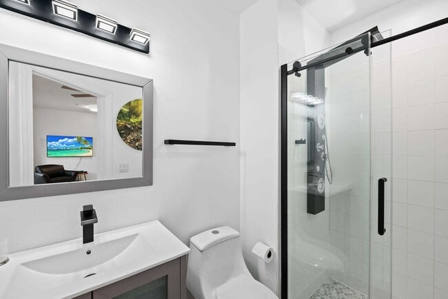 Building Photo - 2001 Coral Heights Blvd