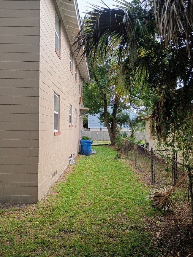 Building Photo - 5659 Ansley St