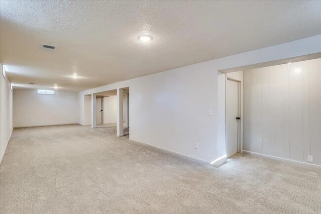 Building Photo - 6503 E 16th St N