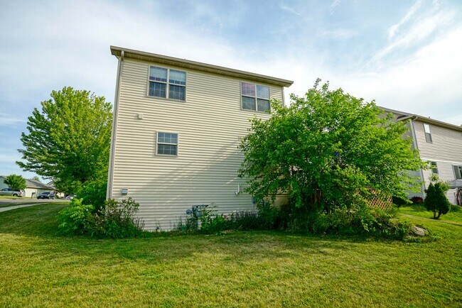 Building Photo - 4605 Pawnee Pass