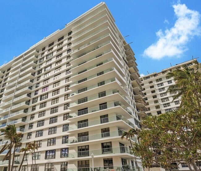 Primary Photo - 9801 Collins Ave
