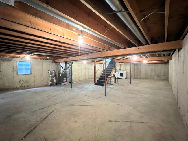 Building Photo - 109 Ravinia Dr