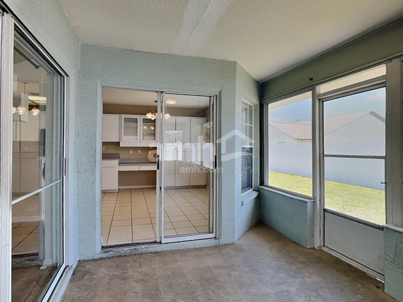 Building Photo - 8850 Napa Loop