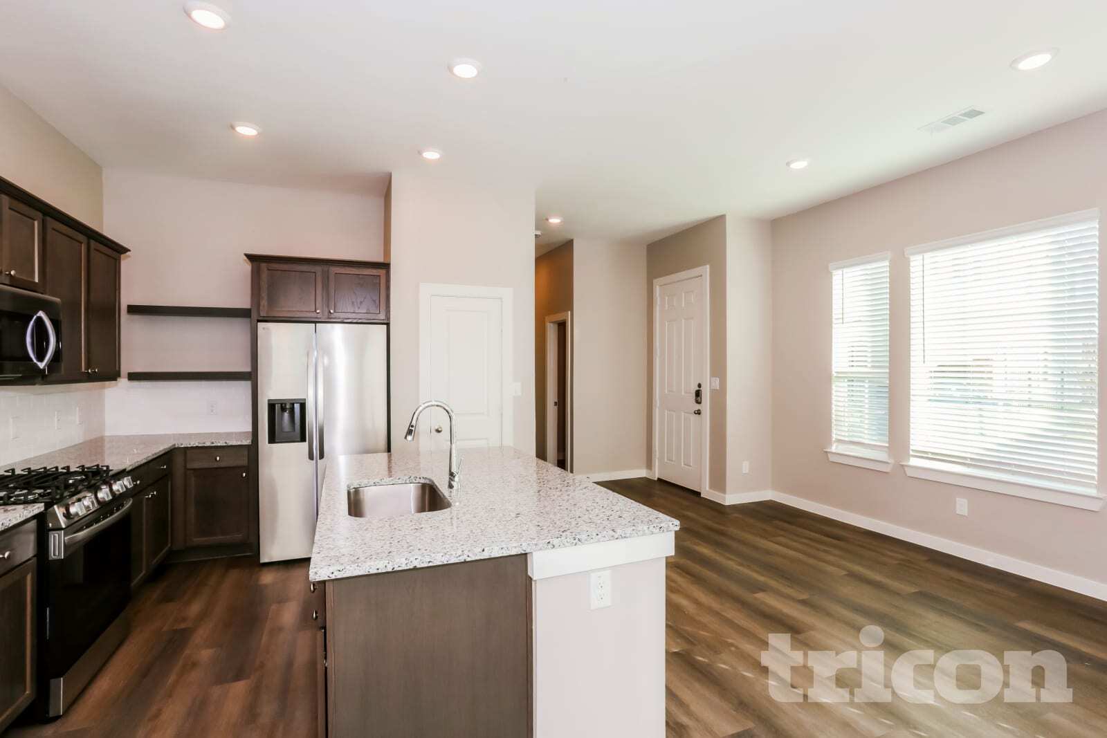 Building Photo - 854 Summer Plum Wy