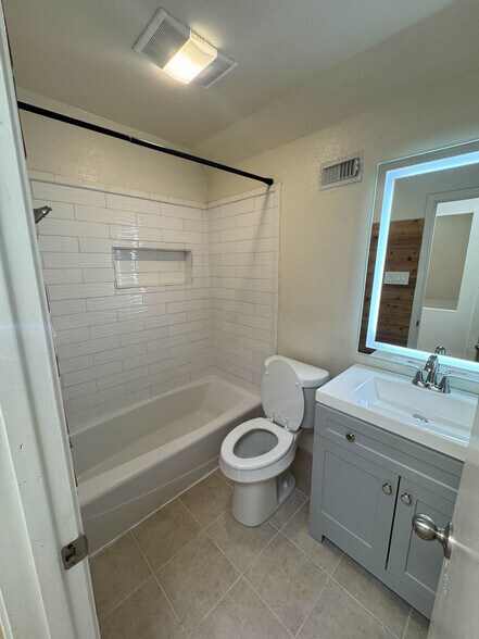 Primary Photo - 4607 Avenue B