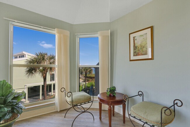 Building Photo - 2051 NE Ocean Blvd