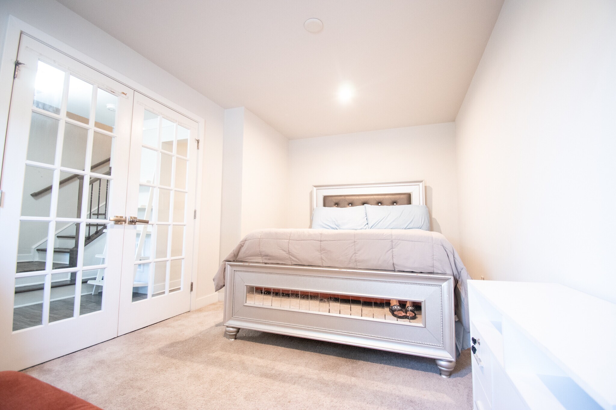 1st flr office/bdrm - 914 Avast Way