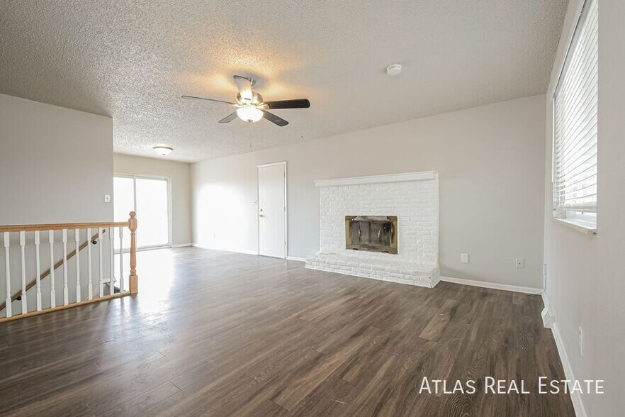 Building Photo - 10290 Benton St