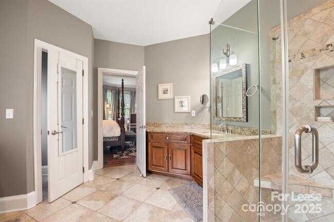Building Photo - 16308 Autumn Creek Ct