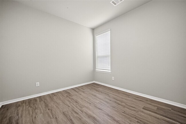 Building Photo - 25937 Northpark Birch Dr