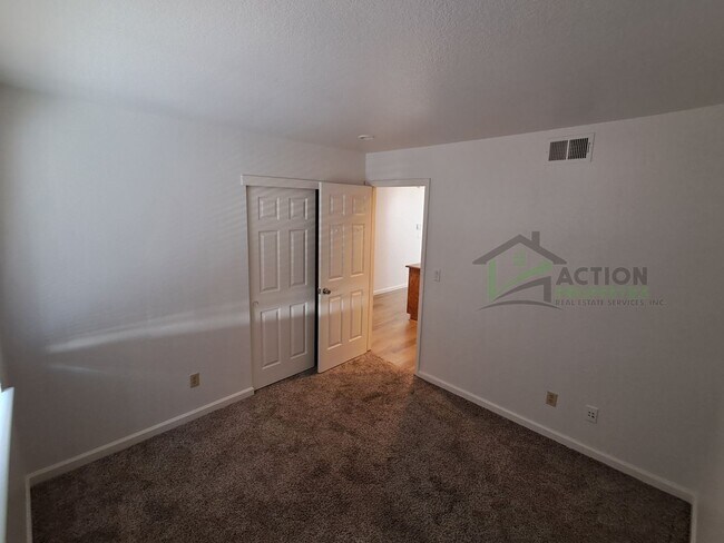 Building Photo - 3835 Hunters Glen Pl