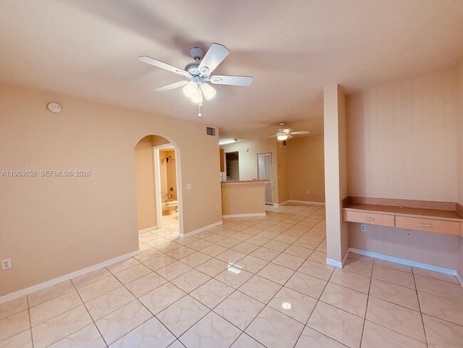 Building Photo - 204 Belmont Ln