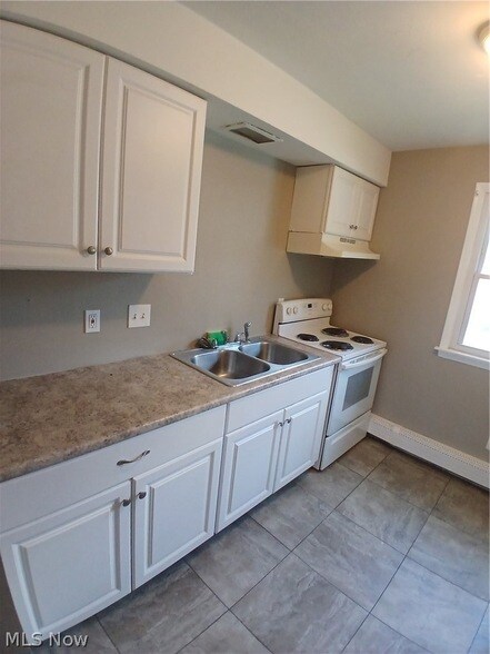 Building Photo - 127 Shields Rd