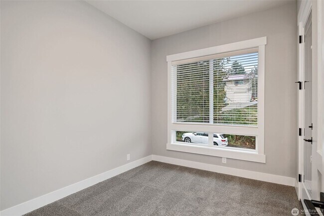 Building Photo - 7585 S 130th Pl