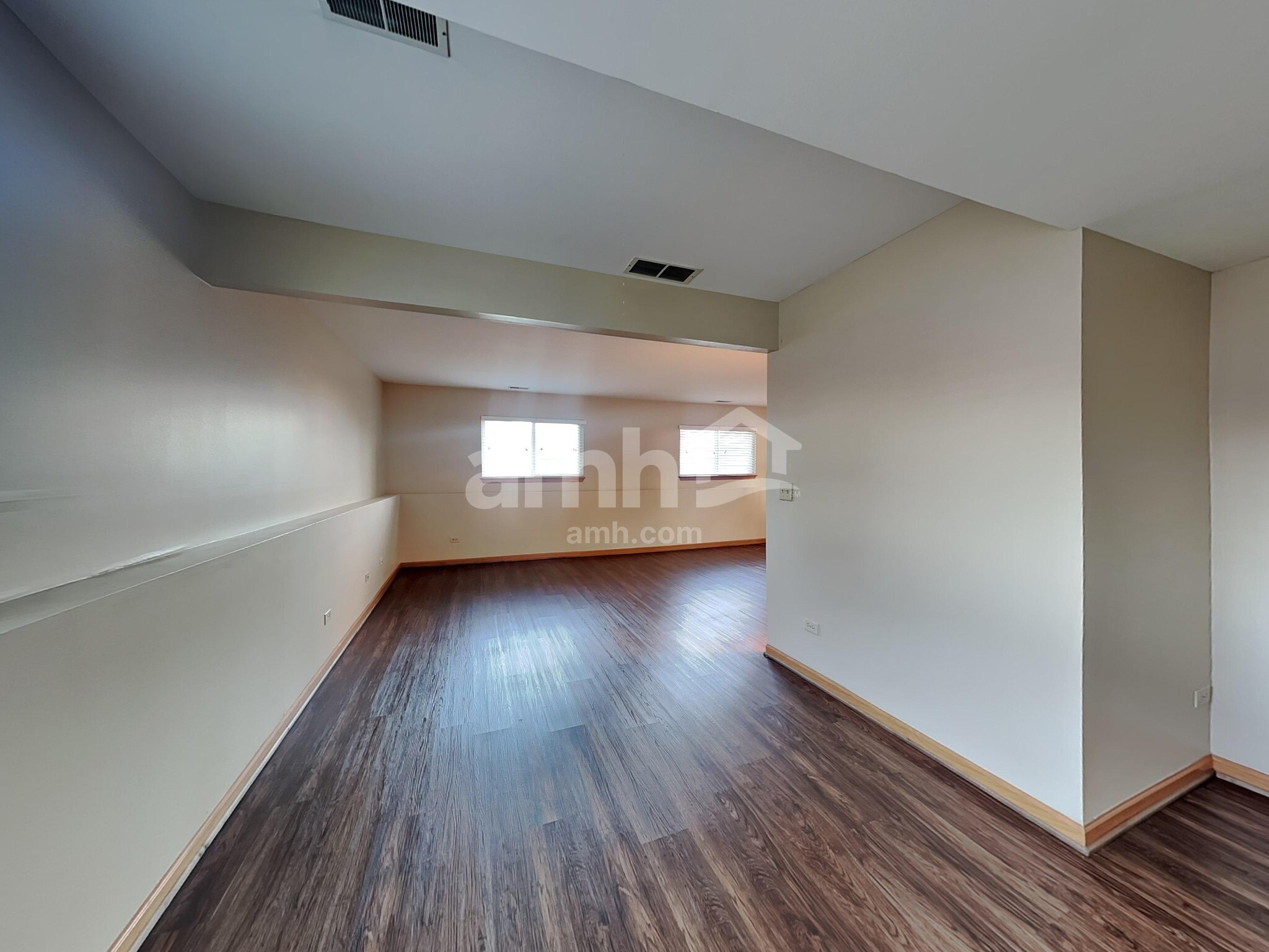 Building Photo - 1910 Prairie Ridge Dr