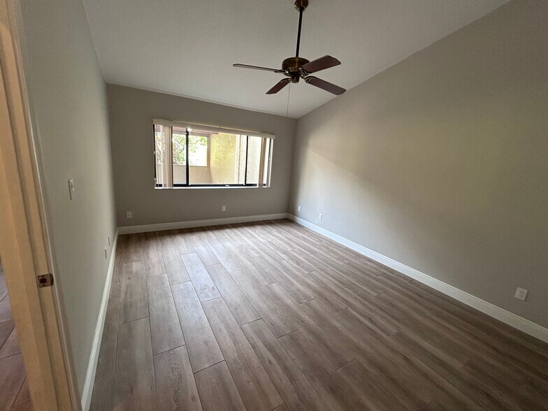 Building Photo - 8559 Pomelo Tree Ln