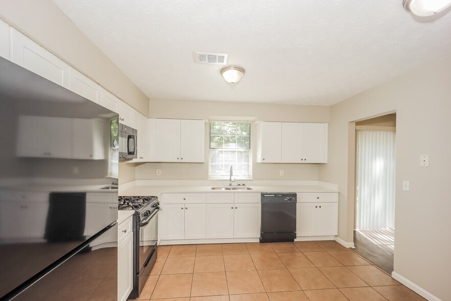 Building Photo - 10299 Wisteria Ln