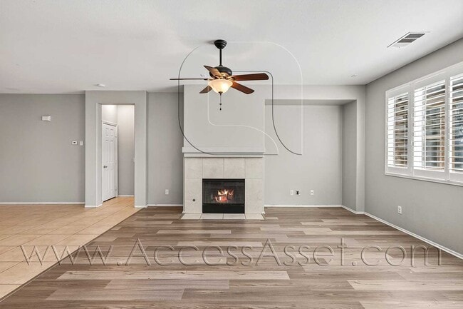 Building Photo - Charming 3 Bed/2 Bath Home In A Desirable ...
