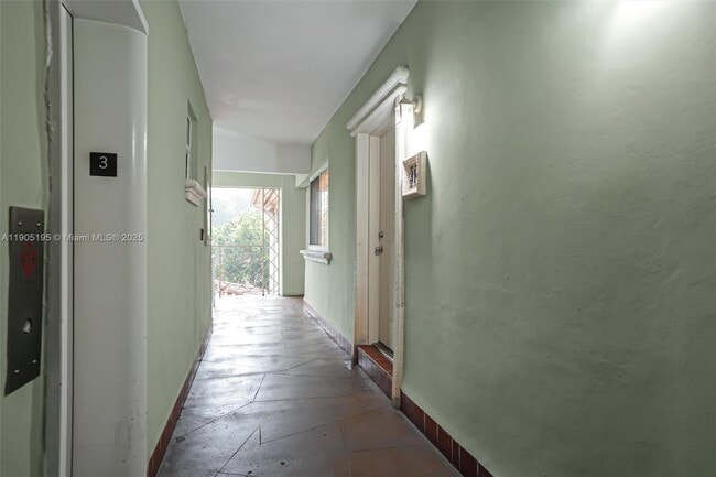 Building Photo - 45 Antilla Ave