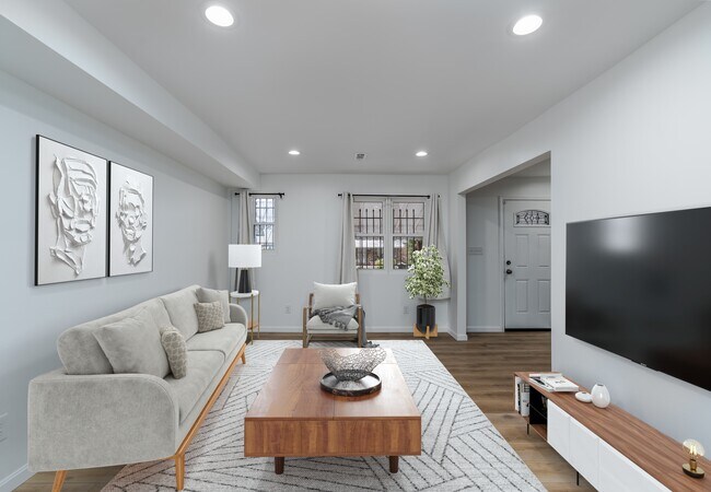 Building Photo - 5120 Queensberry Ave