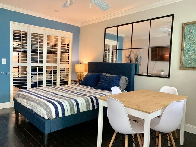 Building Photo - 825 Euclid Ave