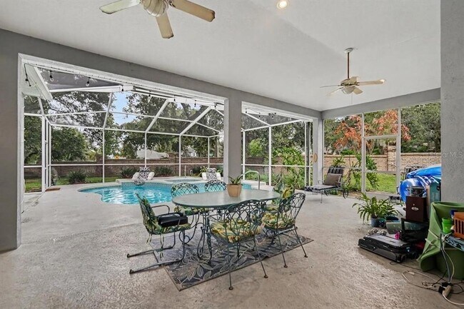 Building Photo - 702 Brooker Ridge Ct