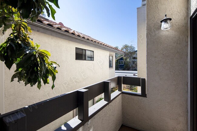 Building Photo - OPEN HOUSE: 11/16 12:15PM-1:15PM ~ 3BR/2.5...