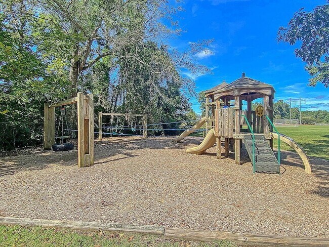 Building Photo - 339 Mt Royall Dr