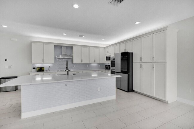 Building Photo - 9712 Celtic Sea Ln