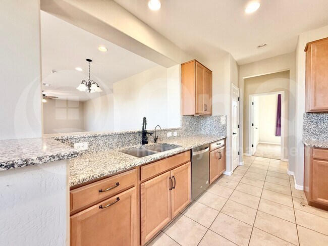 Building Photo - 6907 W Pedro Ln