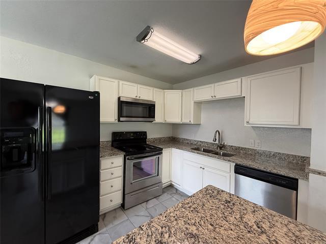 Building Photo - 3400 Chatham Ct