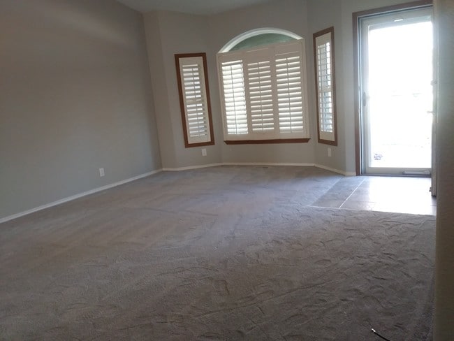 Building Photo - 5656 S Onaga Pl