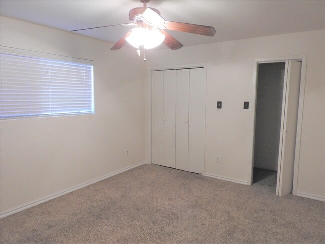 Building Photo - 12905 Woodforest Blvd