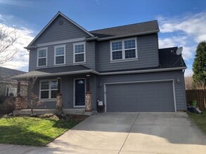 Building Photo - Application Pending - 3 Bedroom House in t...