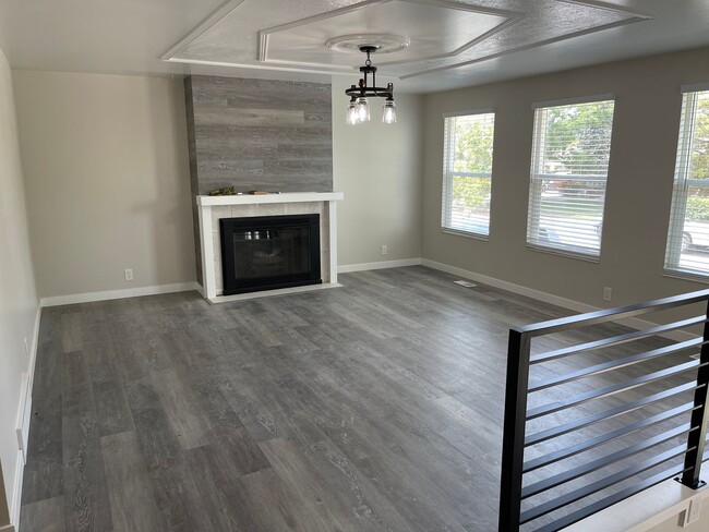 Building Photo - Beautiful 4 Bed 2 Bath House in Taylorsville!