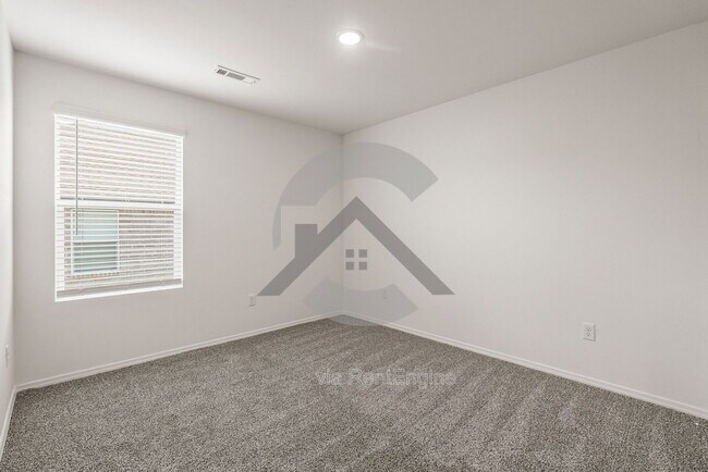 Building Photo - 110 E Sunbelt Ct