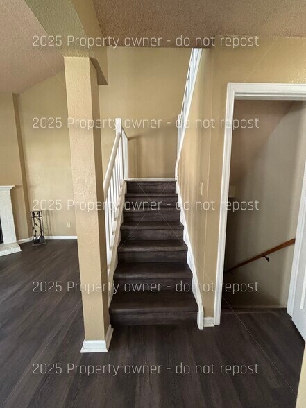 Building Photo - 2010 S Xenia Way