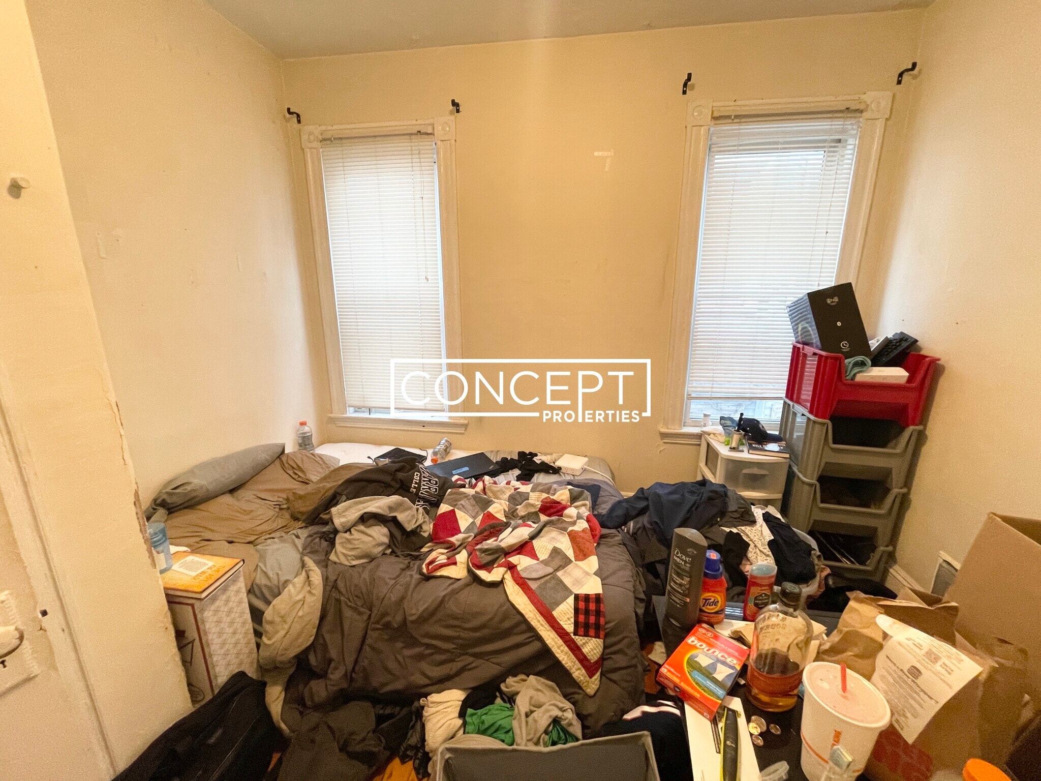 Building Photo - 65 Hillside St