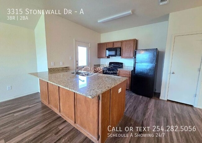 Building Photo - 3315 Stonewall Dr