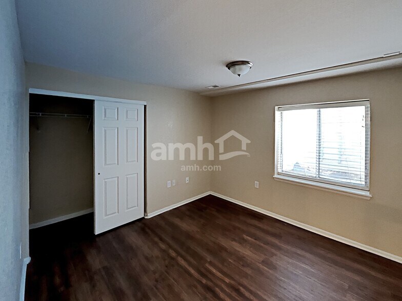 Building Photo - 20899 E Grand Pl