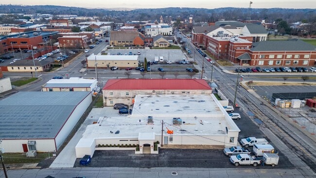 Building Photo - 265 Trunk St NE