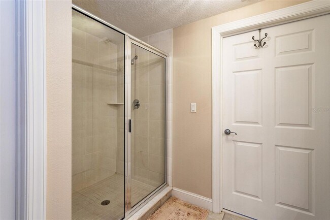 Building Photo - 60 Surfview Dr