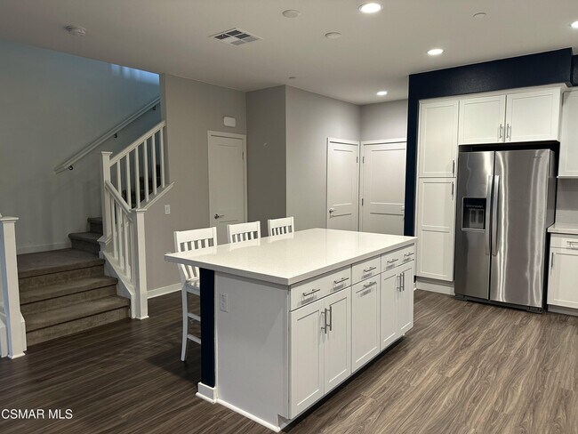 Building Photo - 139 Farmhouse Dr