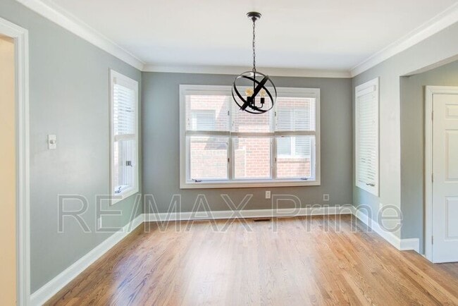 Building Photo - 1229 Llewellyn Ave