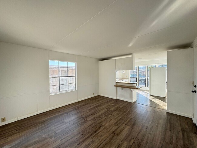 Building Photo - Charming  2 bedroom mobile